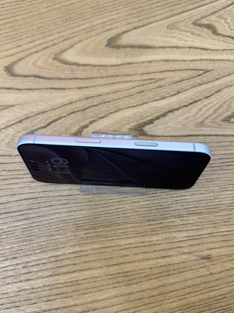 کارکرده : آیفون 17 پرو حافظه 256 گیگابایت و رم 12 گیگابایت سیلور سنگاپور iPhone 17 Pro 256 Gb Silver ZAA