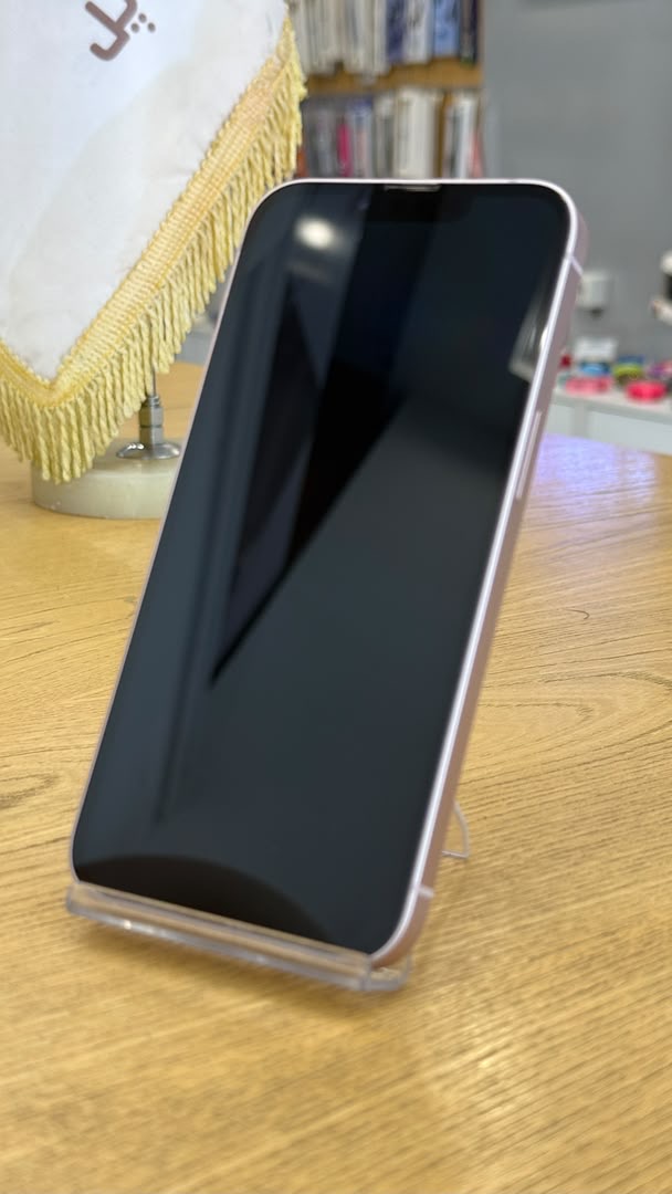کارکرده : آیفون 13 نرمال حافظه 128 گیگابایت و رم 4 گیگابایت صورتی چین iPhone 13 128 Gb Pink CHA