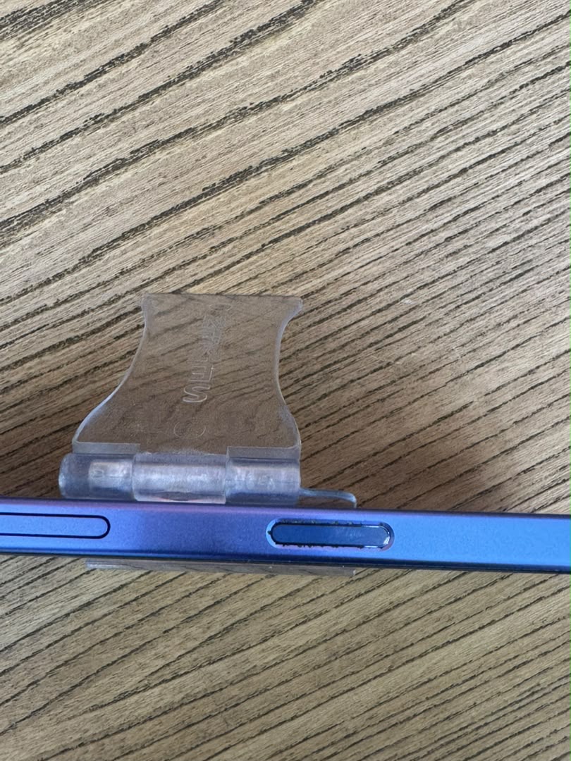 کارکرده : آیفون 16 نرمال حافظه 128 گیگابایت و رم 8 گیگابایت رجیستر شده آبی چین iPhone 16 128 Gb Blue CHA