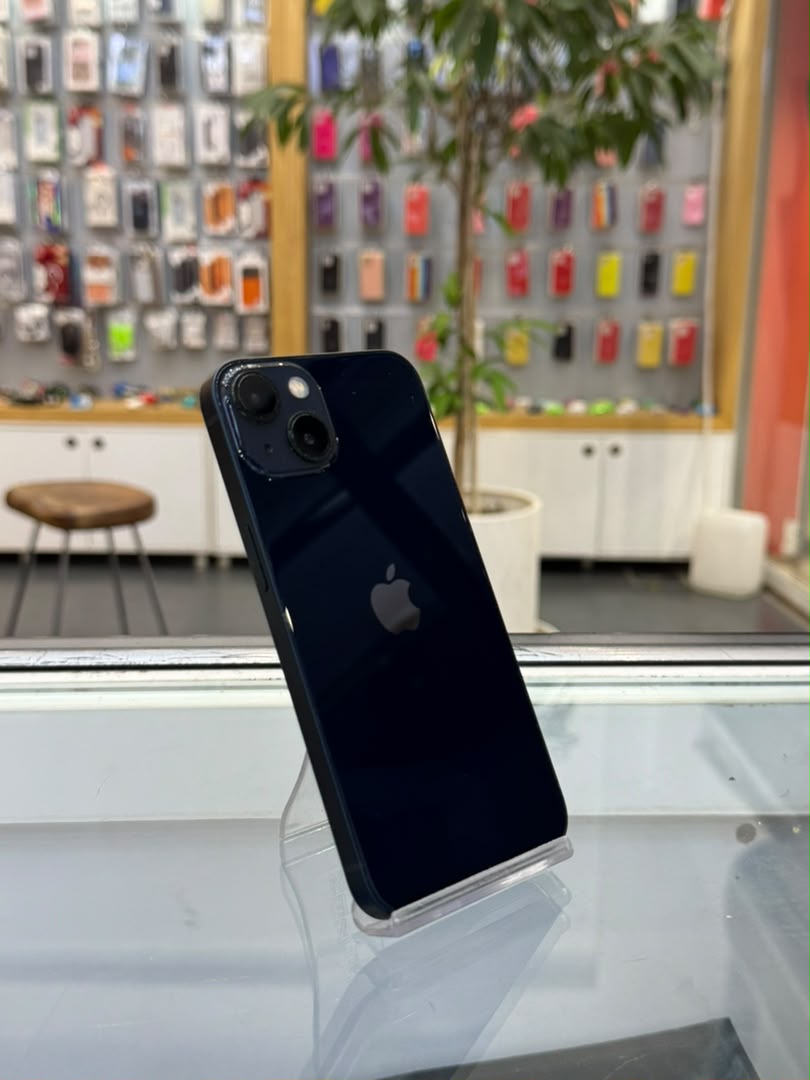 کارکرده : آیفون ۱۳ نرمال حافظه ۱۲۸ گیگابایت و رم ۴ گیگابایت مشکی چین iPhone 13 128Gb Black CHA
