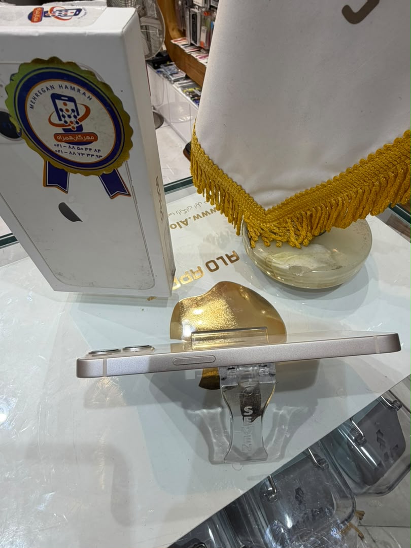 کارکرده : آیفون ۱۳ نرمال حافظه ۱۲۸ گیگابایت و رم ۴ گیگابایت تک سیم کارت iPhone 13 128 Gb Silver HNA