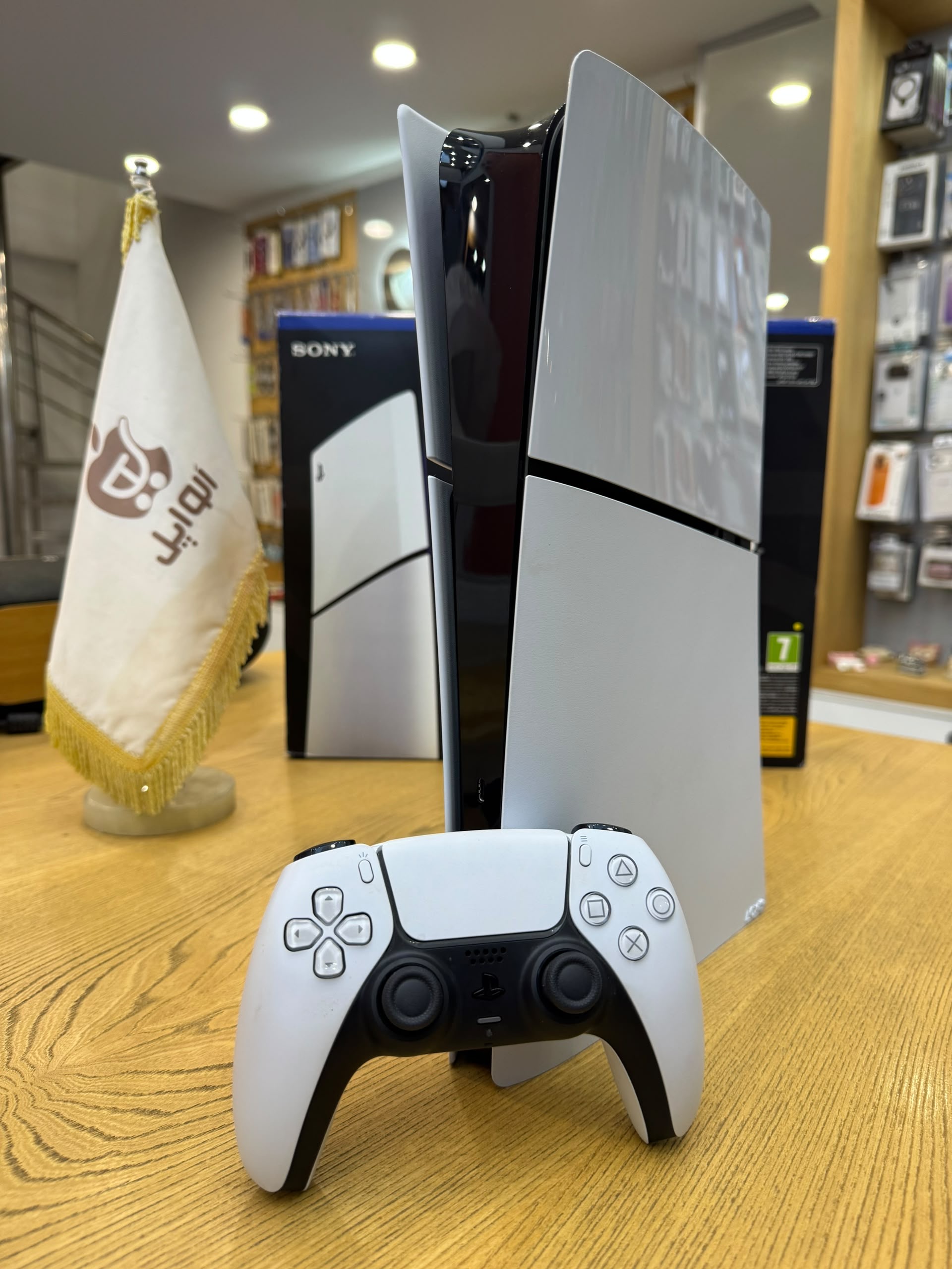 کارکرده : پلی استیشن ۵ اسلیم دیجیتال حافظه ۱ ترابایت تک دسته PS5 slim 1Tb Digital