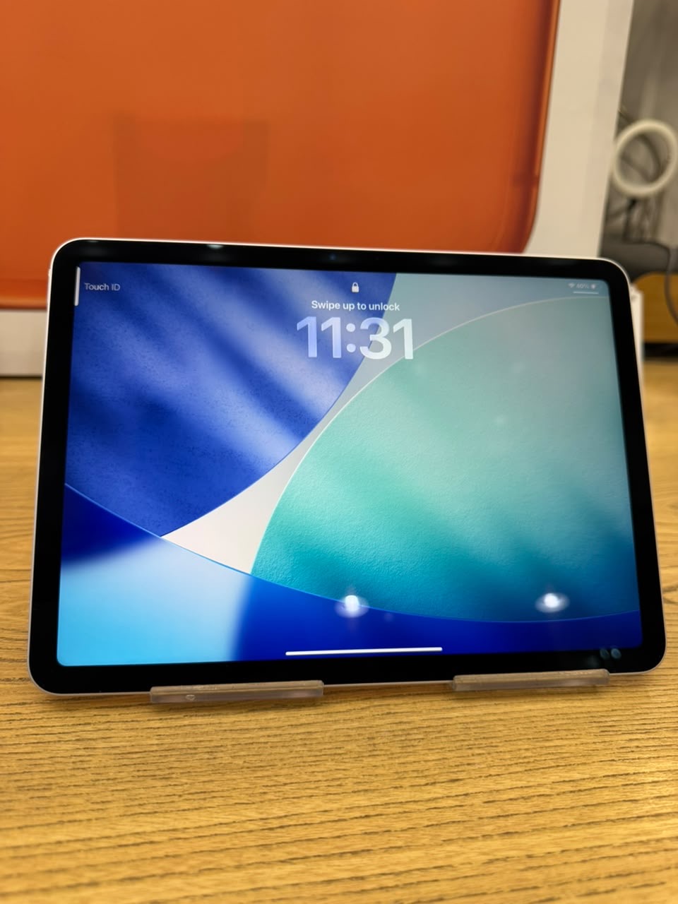 کارکرده : آیپد ایر ۷ ۱۱ اینچ حافظه ۱۲۸ گیگابایت و رم ۸ گیگابایت استارلایت iPad Air 7 11 Inch M3 128 Gb Starlight