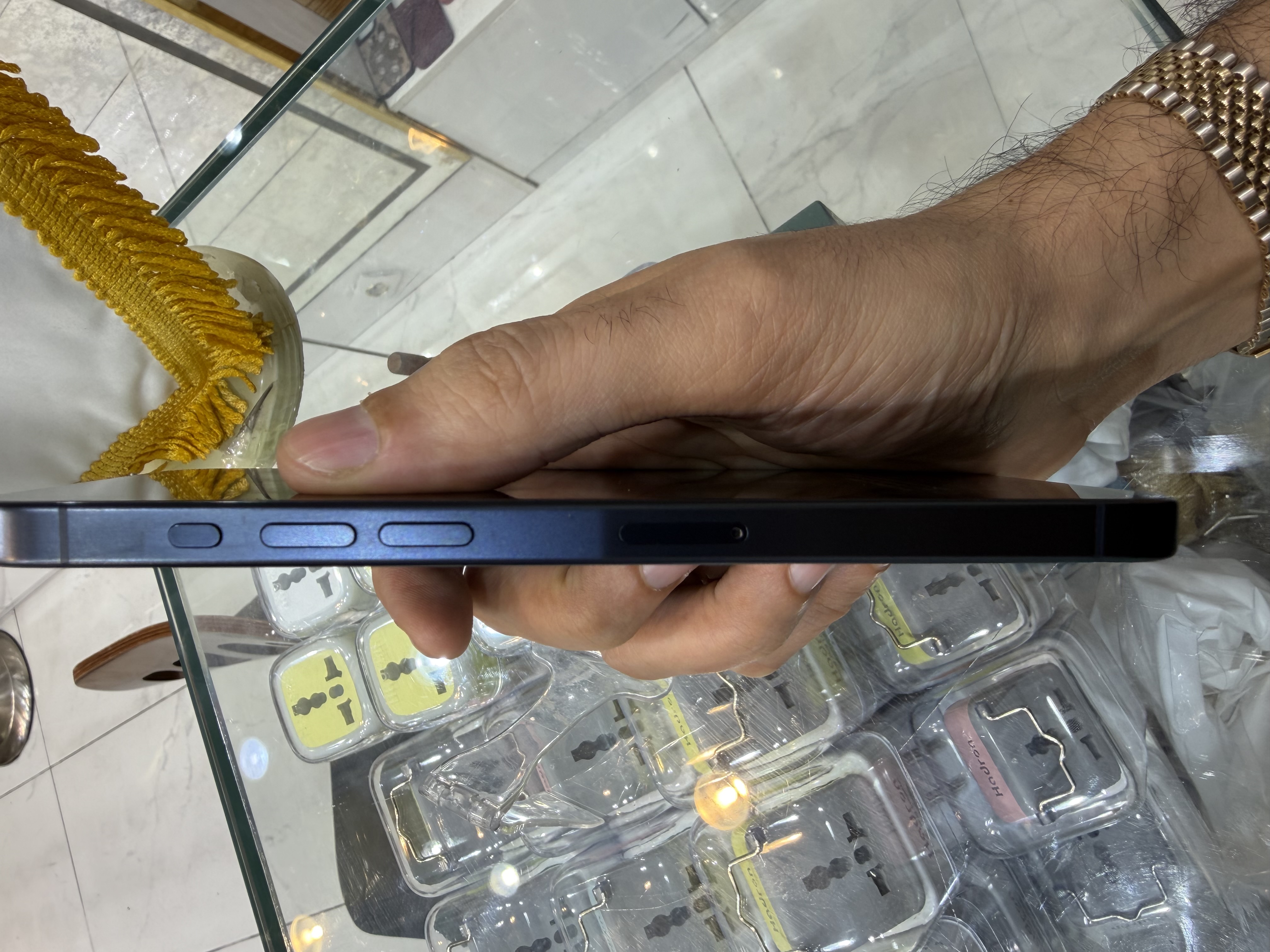 کارکرده : آیفون ۱۵ پرومکس حافظه ۲۵۶ گیگابایت و رم ۸ گیگابایت آبی سنگاپور iPhone 15 Pro Max 256 Gb Blue ZAA