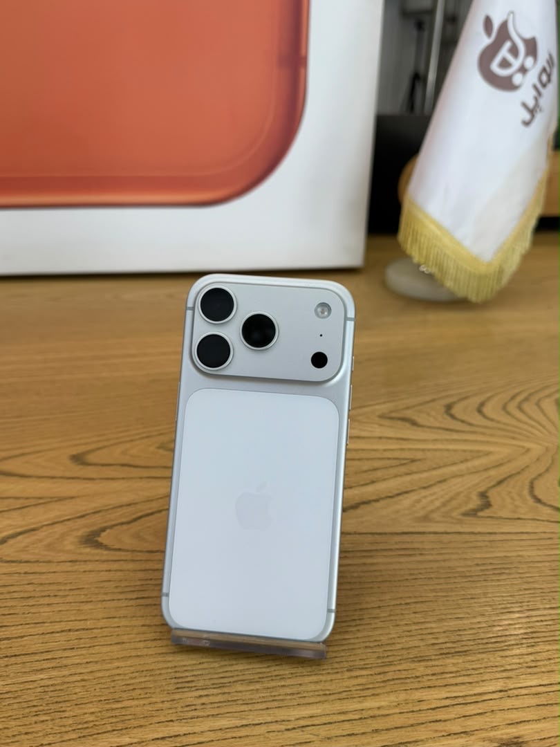 کارکرده : آیفون 17 پرو حافظه 256 گیگابایت و رم 12 گیگابایت سیلور سنگاپور iPhone 17 Pro 256 Gb Silver ZAA