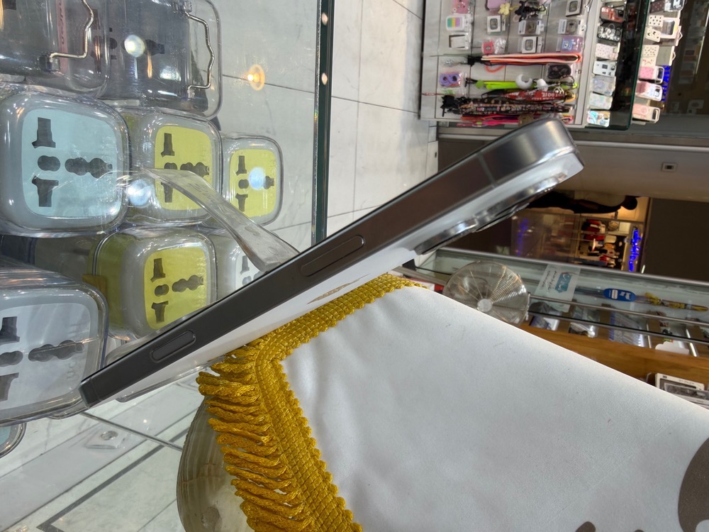کارکرده : آیفون 16 پرومکس حافظه 512 گیگابایت و رم 8 گیگابایت سیلور سنگاپور رجیستر شده iPhone 16 Pro Max 512 Gb Silver ZAA
