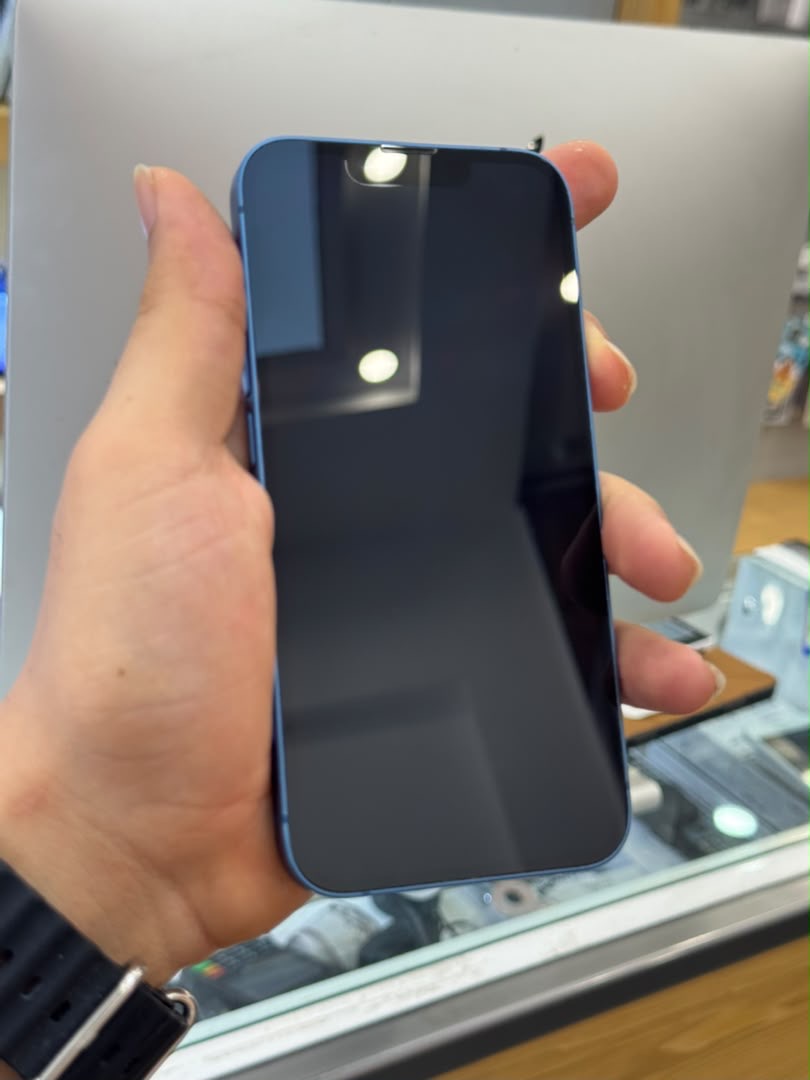کارکرده : آیفون ۱۳ نرمال حافظه ۱۲۸ گیگابایت و رم ۴ گیگابایت آبی چین iPhone 13 128 Gb Blue CHA
