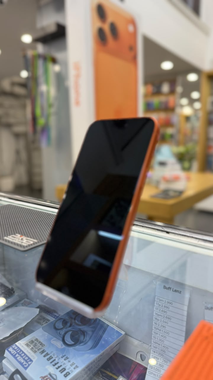 کارکرده : آيفون ۱۷ پرومکس حافظه ۲۵۶ گیگابایت و رم ۱۲ گیگابایت نارنجی چین iPhone 17 Pro Max 256 Gb Orange CHA
