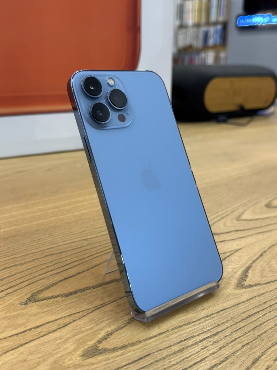 کارکرده : آیفون 13 پرومکس حافظه 256 گیگابایت و رم 6 گیگابایت آبی سنگاپور iPhone 13 Pro Max 256 Gb Blue ZAA