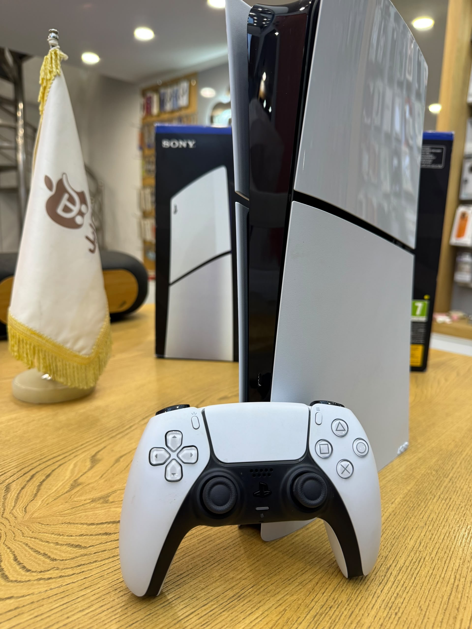کارکرده : پلی استیشن ۵ اسلیم دیجیتال حافظه ۱ ترابایت تک دسته PS5 slim 1Tb Digital