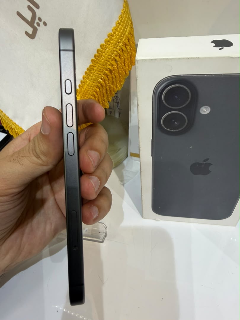 کارکرده : آیفون 17 نرمال حافظه 256 گیگابایت و رم 8 گیگابایت مشکی چین iPhone 17 256 Gb Black CHA
