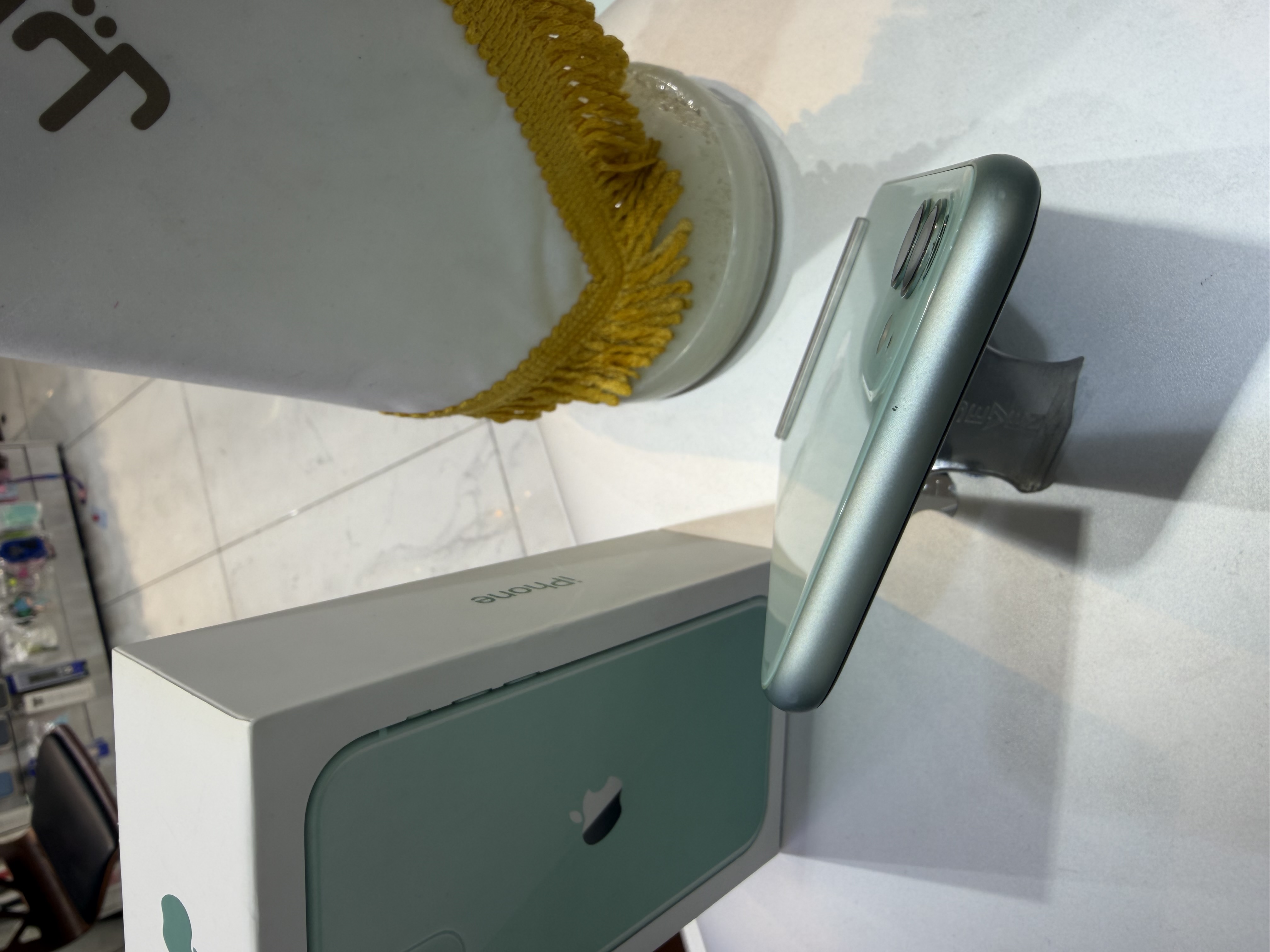 کارکرده : آیفون ۱۱ نرمال حافظه ۱۲۸ گیگابایت و رم ۴ گیگابایت سبز iPhone 11 128 Gb Green LLA