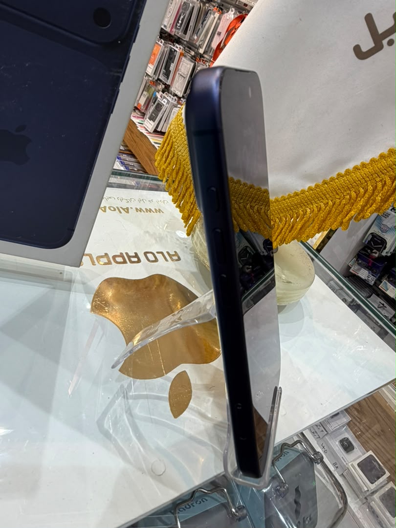 کارکرده : آیفون ۱۷ پرو حافظه ۲۵۶ گیگابایت و رم ۱۲ گیگابایت آبی سنگاپور iPhone 17 Pro 256 Gb Blue ZAA