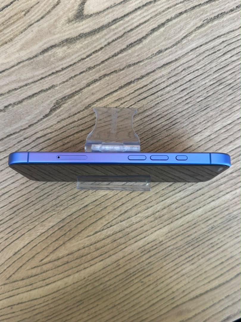 کارکرده : آیفون 16 نرمال حافظه 128 گیگابایت و رم 8 گیگابایت رجیستر شده آبی چین iPhone 16 128 Gb Blue CHA