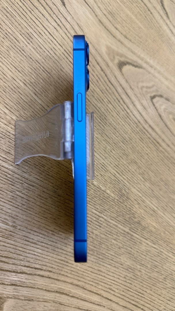 کارکرده : آیفون 13 نرمال حافظه 128 گیگابایت و رم 4 گیگابایت آبی چین iPhone 13 128 Gb Blue CHA