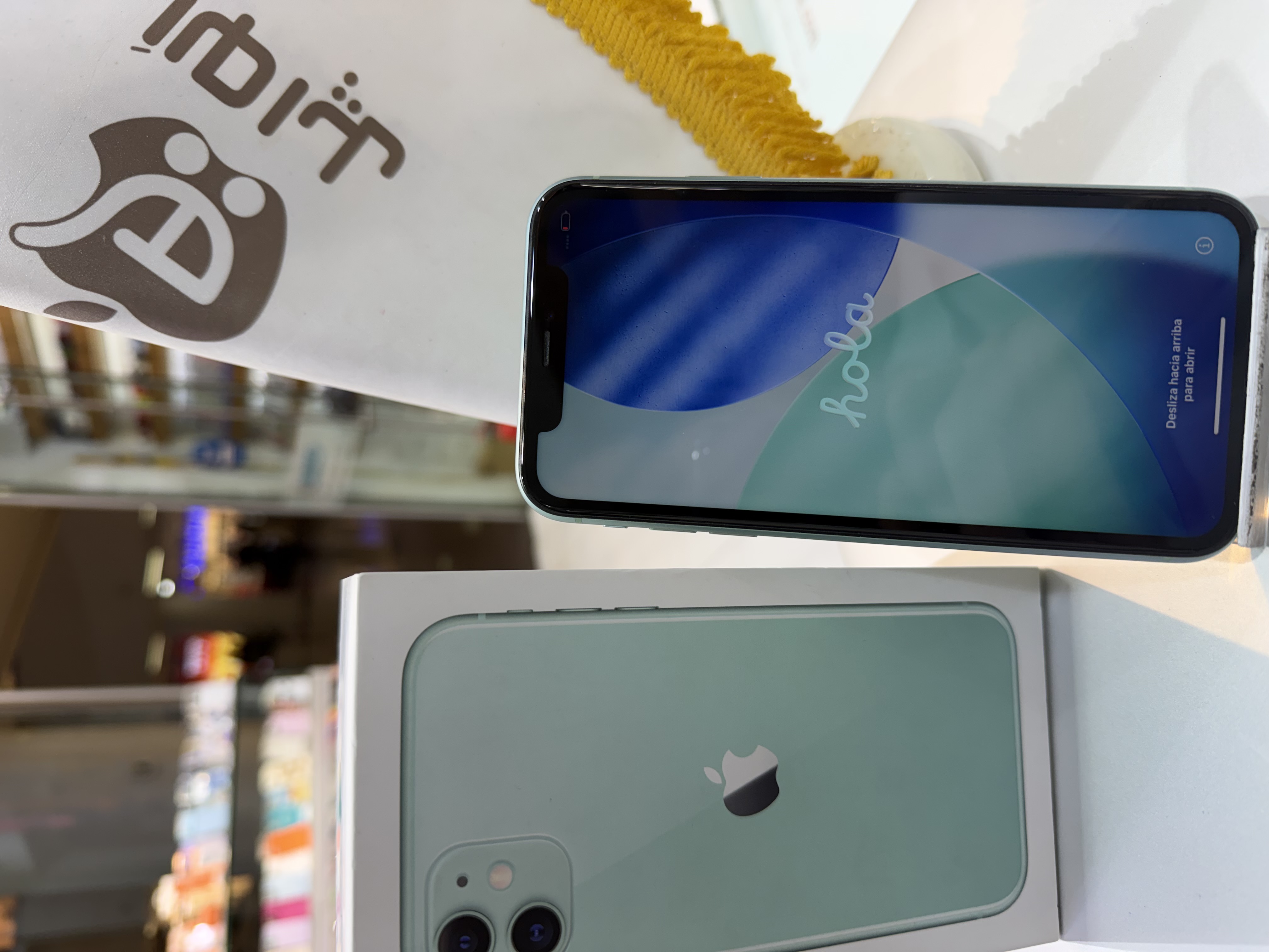 کارکرده : آیفون ۱۱ نرمال حافظه ۱۲۸ گیگابایت و رم ۴ گیگابایت سبز iPhone 11 128 Gb Green LLA