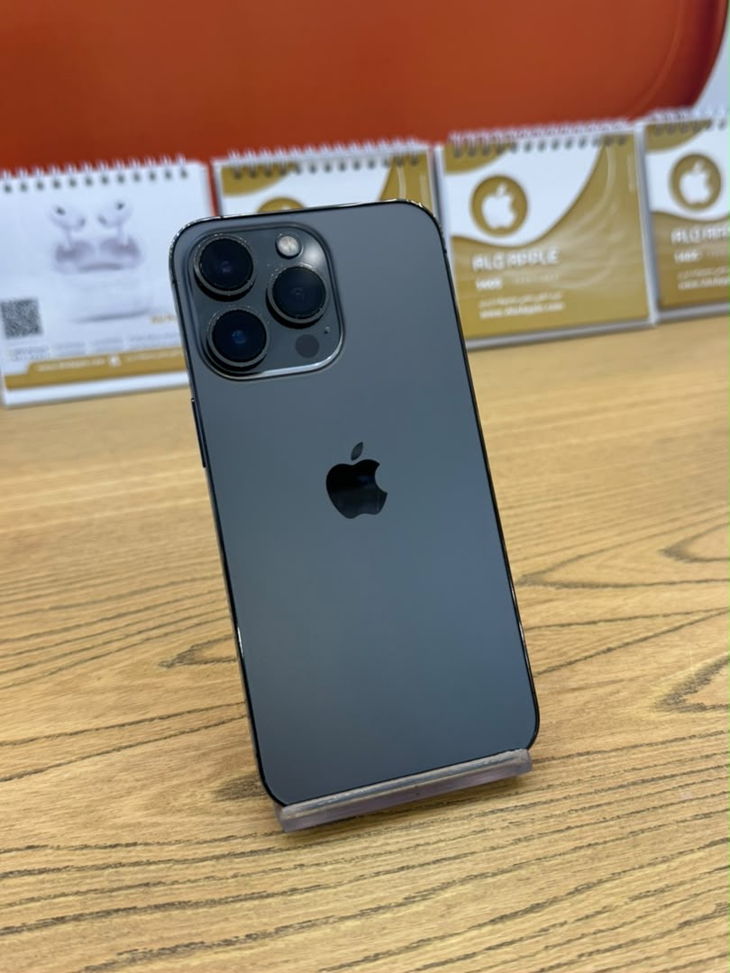 کارکرده : آیفون ۱۳ پرو حافظه ۱۲۸ گیگابایت و رم ۶ گیگابایت مشکی سنگاپور iPhone 13 Pro 128 Gb Black ZAA