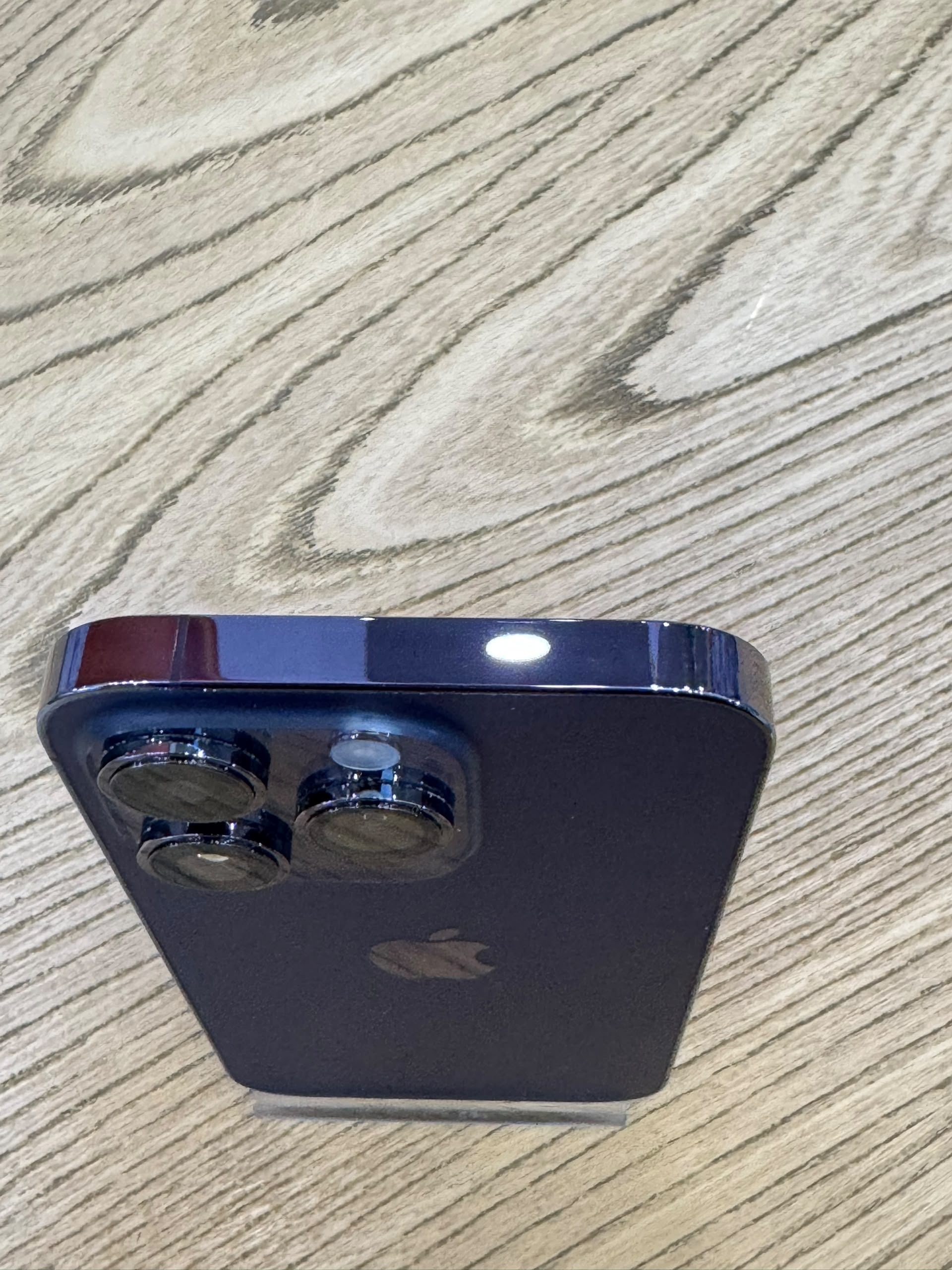 کارکرده : آیفون ۱۴ پرو حافظه ۲۵۶ گیگابایت و رم ۶ گیگابایت بنفش سنگاپور iPhone 14 Pro 256 Gb Purple ZAA