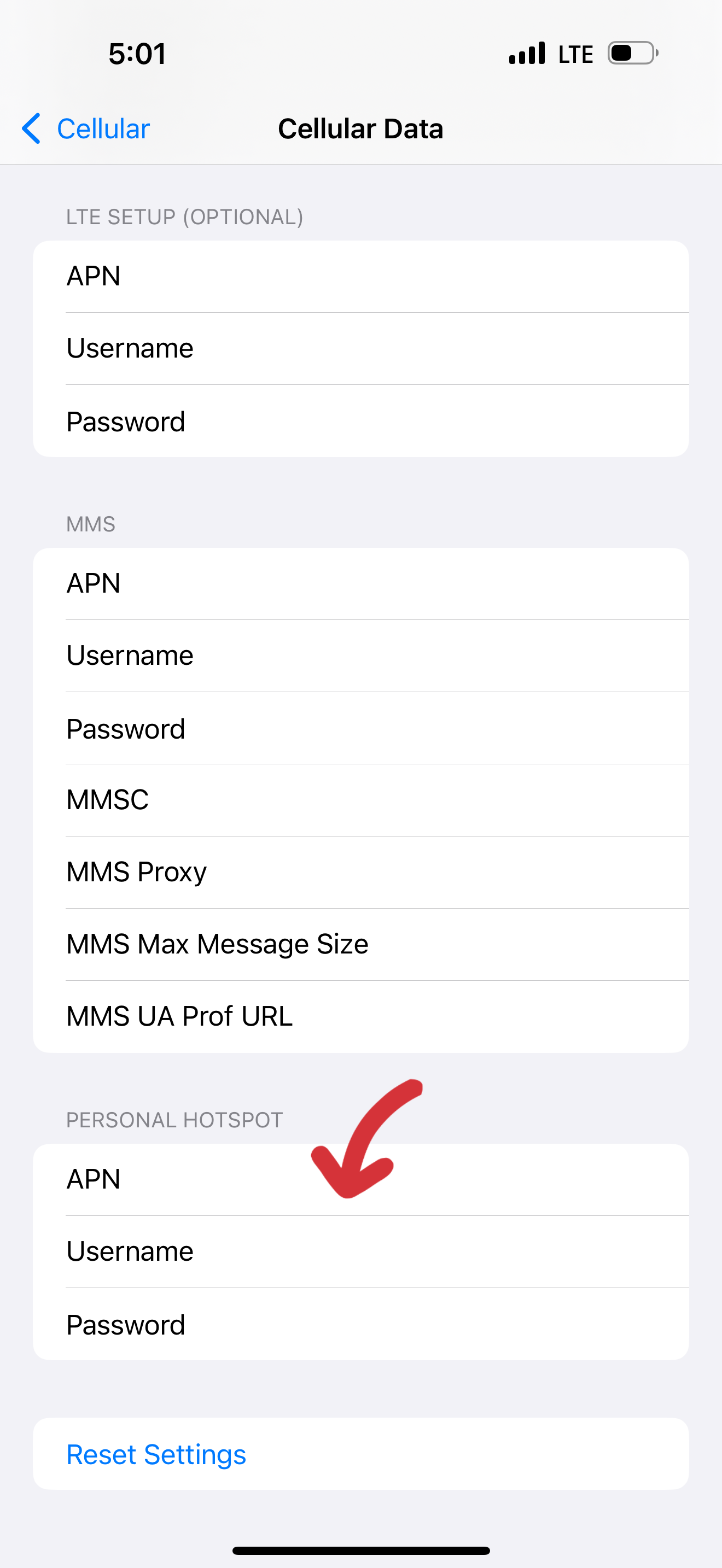 گام سوم؛ پیدا کردن بخش Personal Hotspot در تنظیمات APN