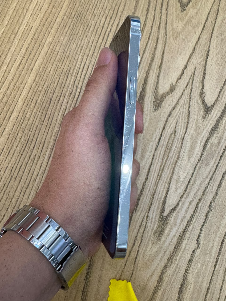 کارکرده : آیفون ۱۲ پرومکس حافظه ۵۱۲ گیگابایت و رم ۶ گیگابایت سفید سنگاپور iPhone 12 Pro Max 512 Gb silver ZAA