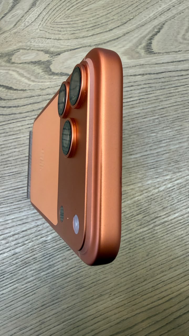 کارکرده : آيفون ۱۷ پرومکس حافظه ۲۵۶ گیگابایت و رم ۱۲ گیگابایت نارنجی چین iPhone 17 Pro Max 256 Gb Orange CHA