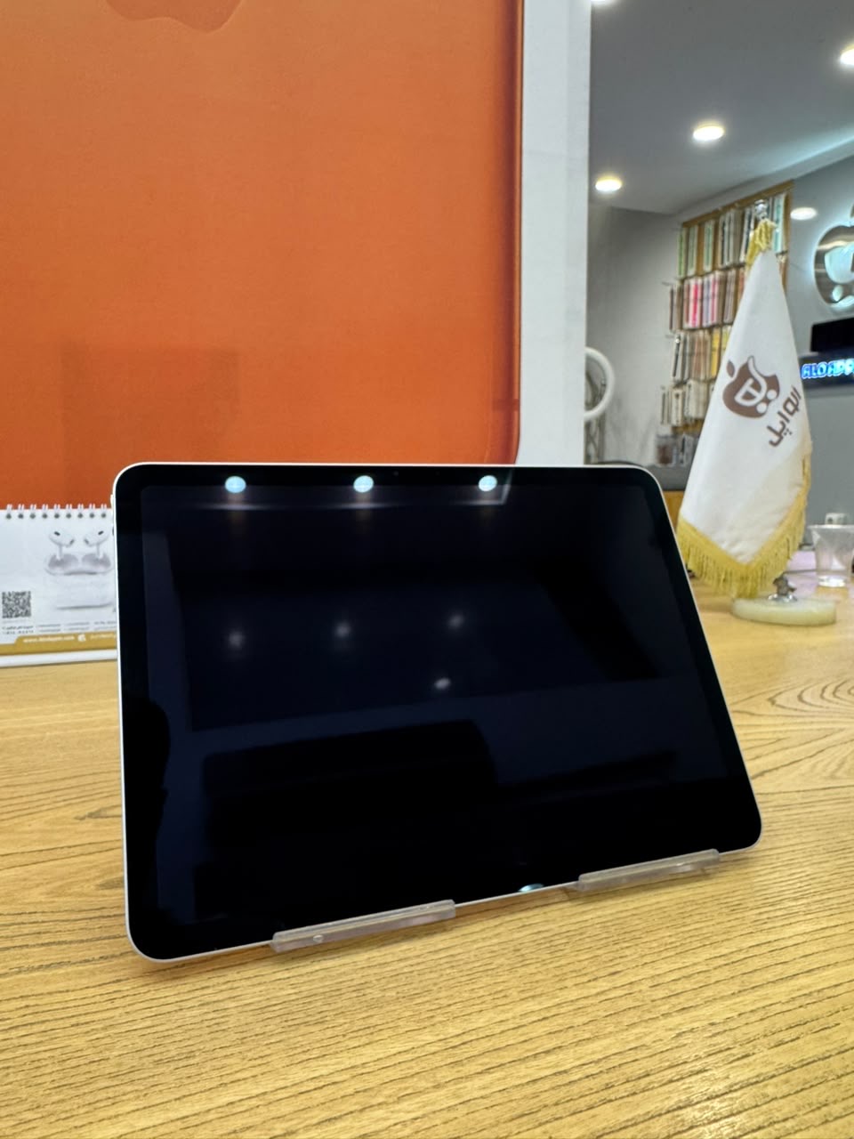 کارکرده : آیپد ایر ۷ ۱۱ اینچ حافظه ۱۲۸ گیگابایت و رم ۸ گیگابایت استارلایت iPad Air 7 11 Inch M3 128 Gb Starlight