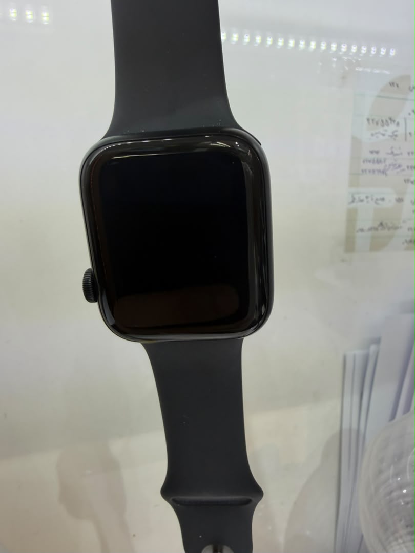کارکرده : اپل واچ اس ای 2 سایز 44 میلیمتری مشکی Apple Watch SE 2 44mm Black