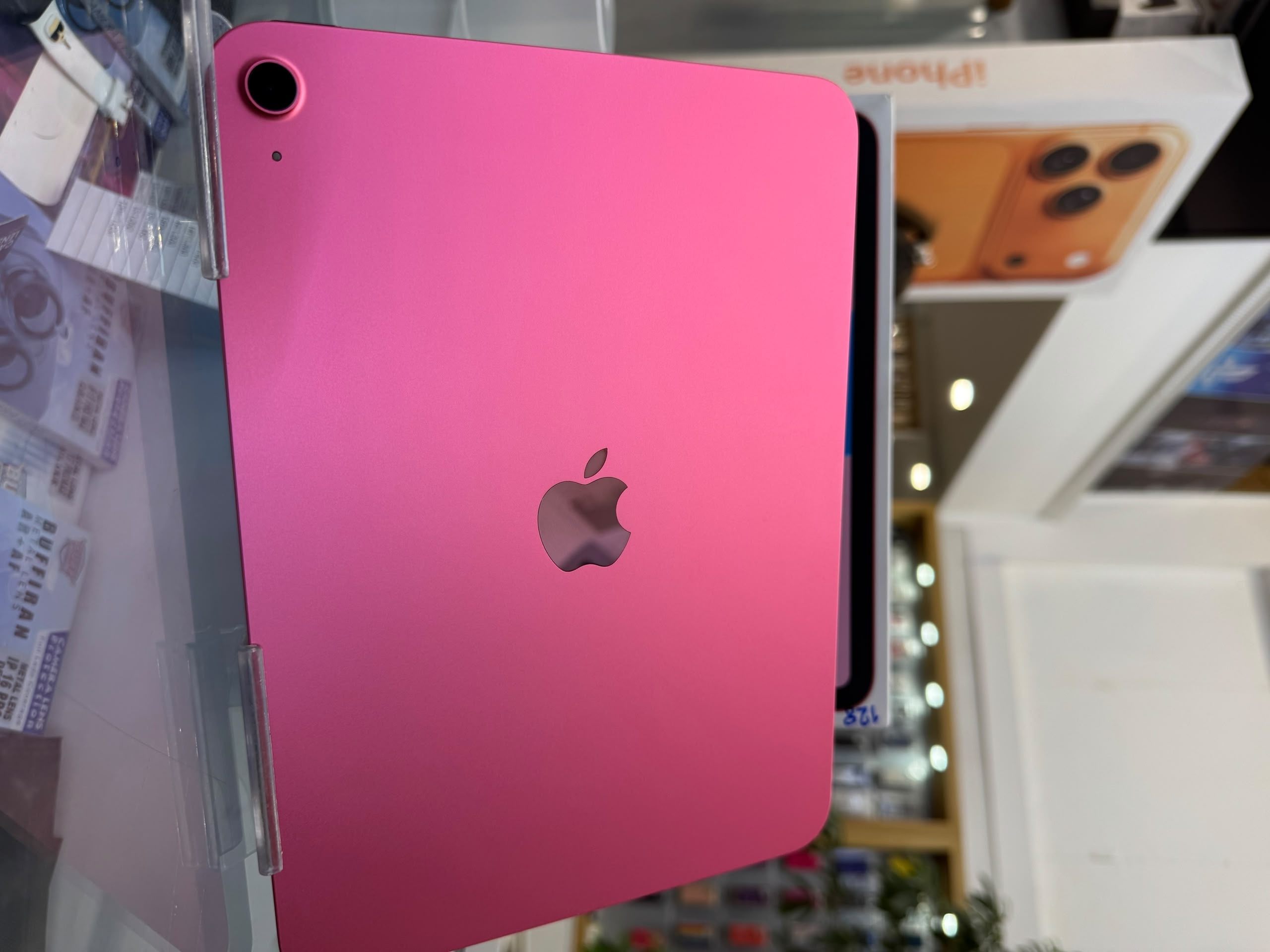 کارکرده : آیپد ۱۱ حافظه ۱۲۸ گیگابایت و رم ۶ گیگابایت وای فای صورتی ۱۱ اینچ iPad A16 128 Gb 2025 Wifi Pink
