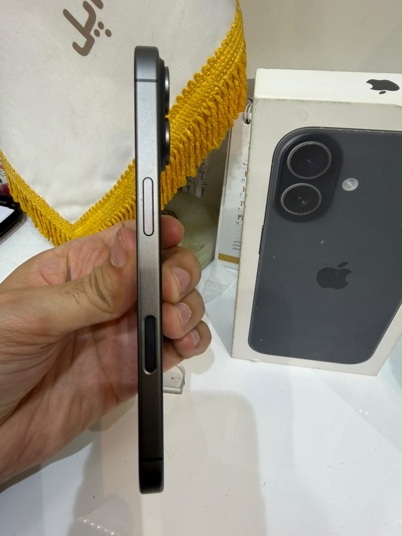 کارکرده : آیفون 17 نرمال حافظه 256 گیگابایت و رم 8 گیگابایت مشکی چین iPhone 17 256 Gb Black CHA