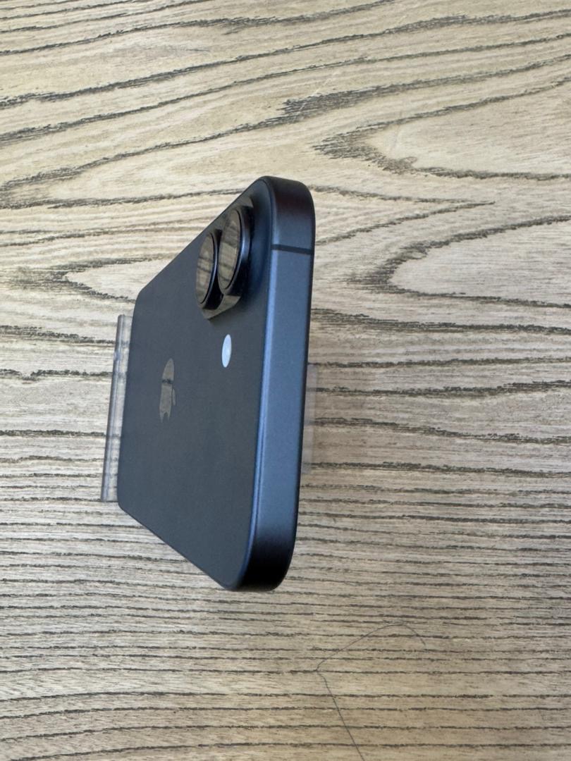 کارکرده : آیفون ۱۷ نرمال حافظه ۲۵۶ گیگابایت و رم ۸ گیگابایت مشکی چین iPhone 17 256 Gb Black CHA