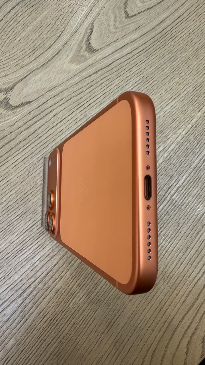 کارکرده : آيفون ۱۷ پرومکس حافظه ۲۵۶ گیگابایت و رم ۱۲ گیگابایت نارنجی چین iPhone 17 Pro Max 256 Gb Orange CHA