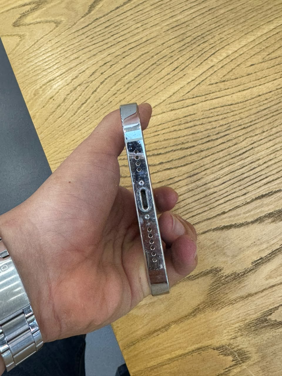 کارکرده : آیفون ۱۲ پرومکس حافظه ۵۱۲ گیگابایت و رم ۶ گیگابایت سفید سنگاپور iPhone 12 Pro Max 512 Gb silver ZAA