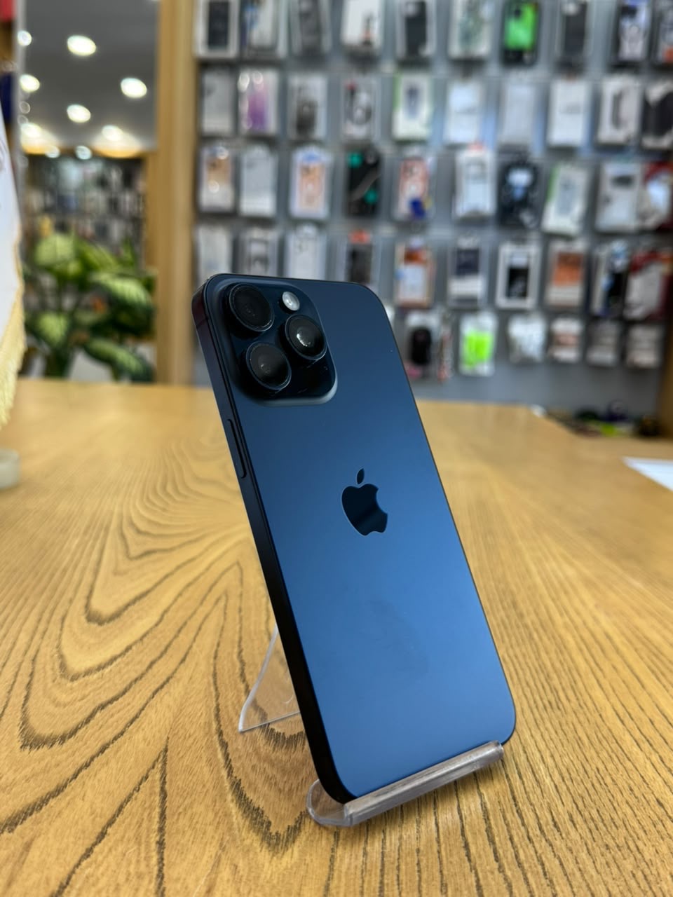 کارکرده : آیفون ۱۵ پرومکس حافظه ۲۵۶ گیگابایت و رم ۸ گیگابایت آبی سنگاپور iPhone 15 Pro Max 256 Gb Blue ZAA
