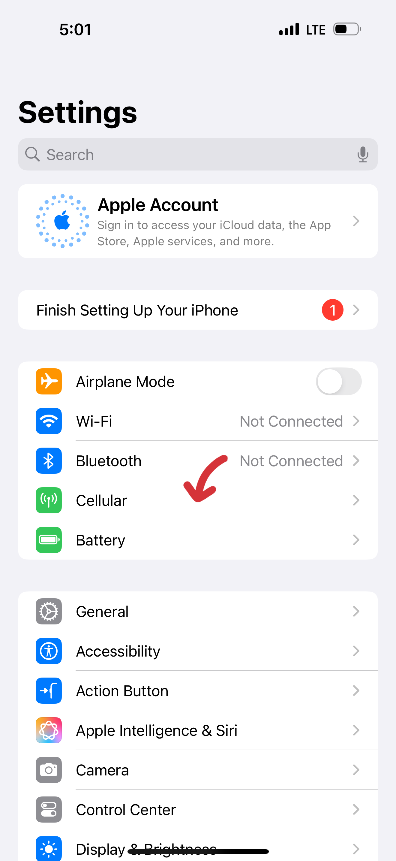 گام اول فعال کردن هات اسپات آیفون؛ ورود به تنظیمات Cellular