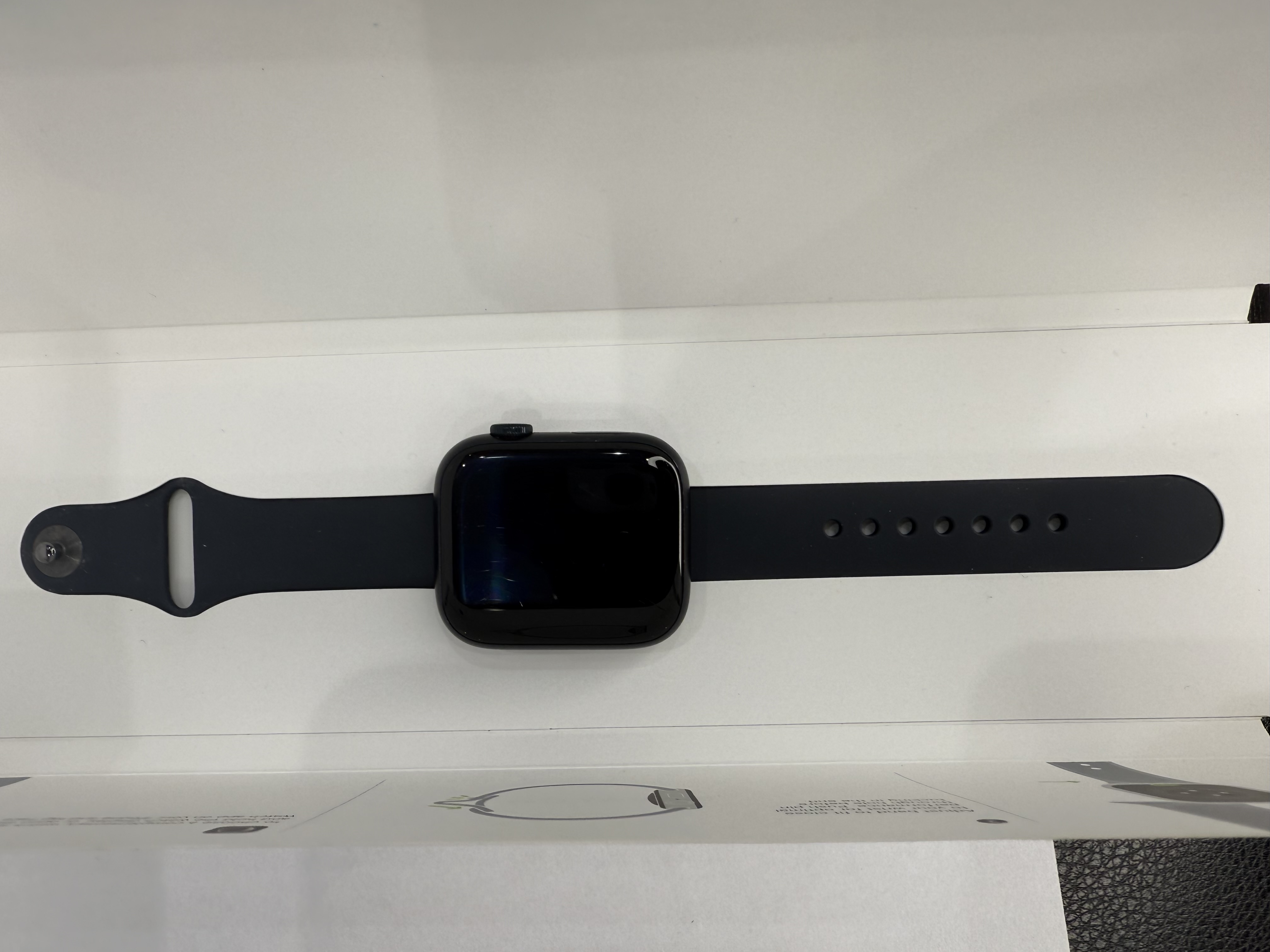 کارکرده : اپل واچ سری ۸ ۴۵ میلیمتری مشکی Apple Watch S8 45mm Black
