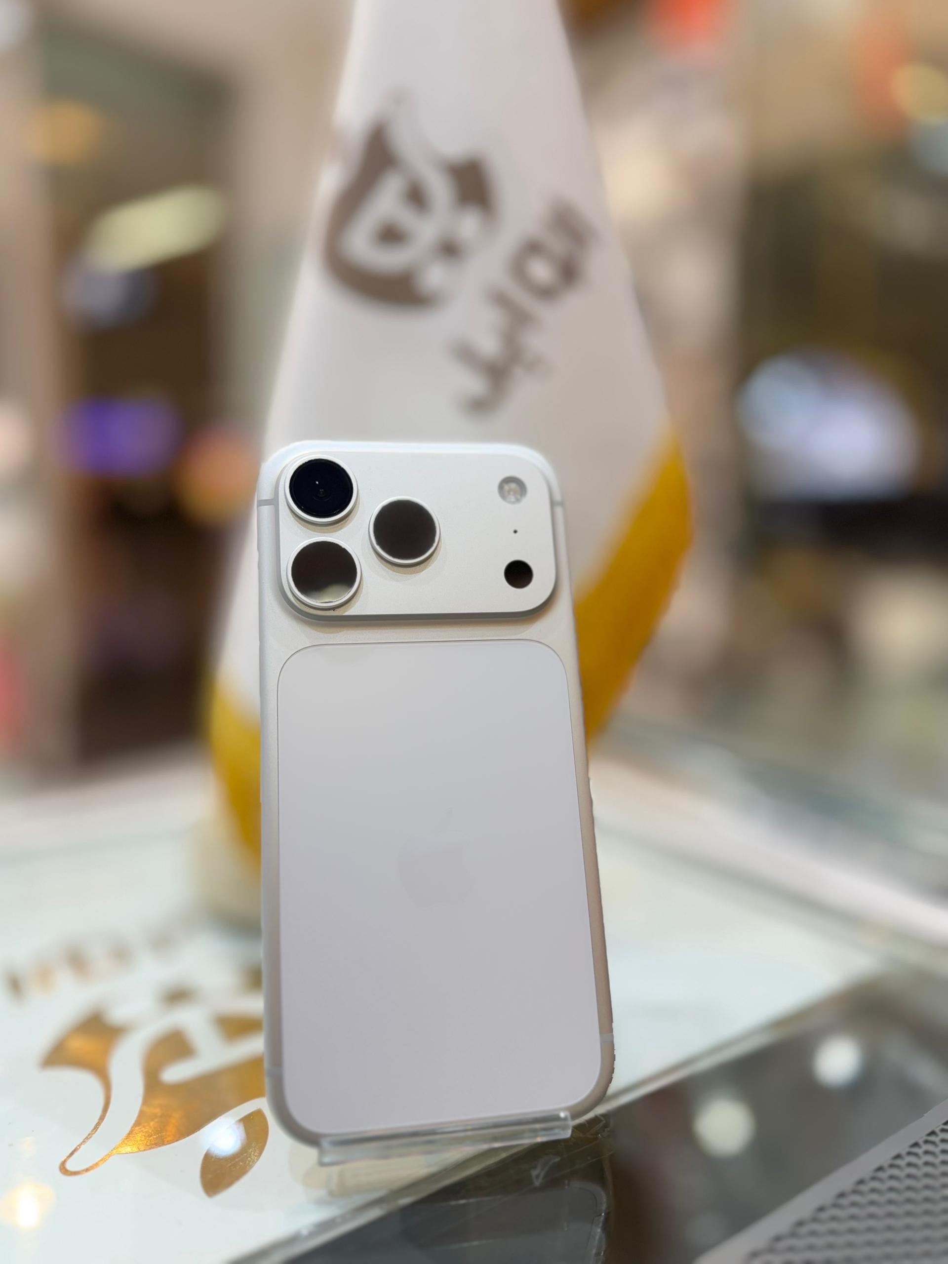 کارکرده : آیفون ۱۷ پرو ۲۵۶ گیگابایت سیلور سنگاپور بدونه رجیستر iPhone 17 Pro 256 Gb White ZAA