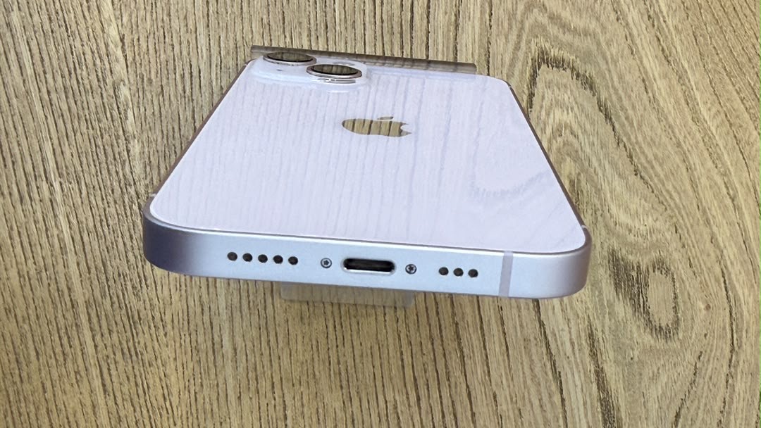 کارکرده : آیفون 13 نرمال حافظه 128 گیگابایت و رم 4 گیگابایت صورتی چین iPhone 13 128 Gb Pink CHA