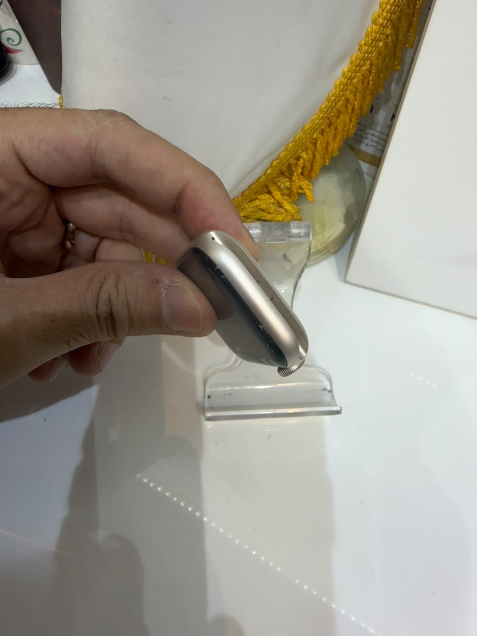 کارکرده : اپل واچ اس ای 2 سایز 44 میلیمتری استارلایت Apple Watch SE 2 44mm Starlight