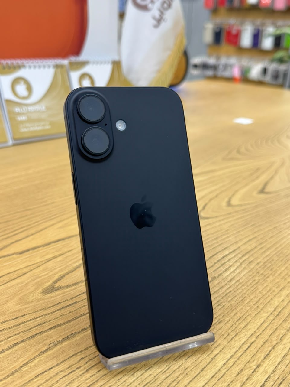کارکرده : آیفون ۱۶ حافظه ۱۲۸ گیگابایت و رم ۸ گیگابایت رجیستر شده مشکی چین iPhone 16 128 Gb Black CHA