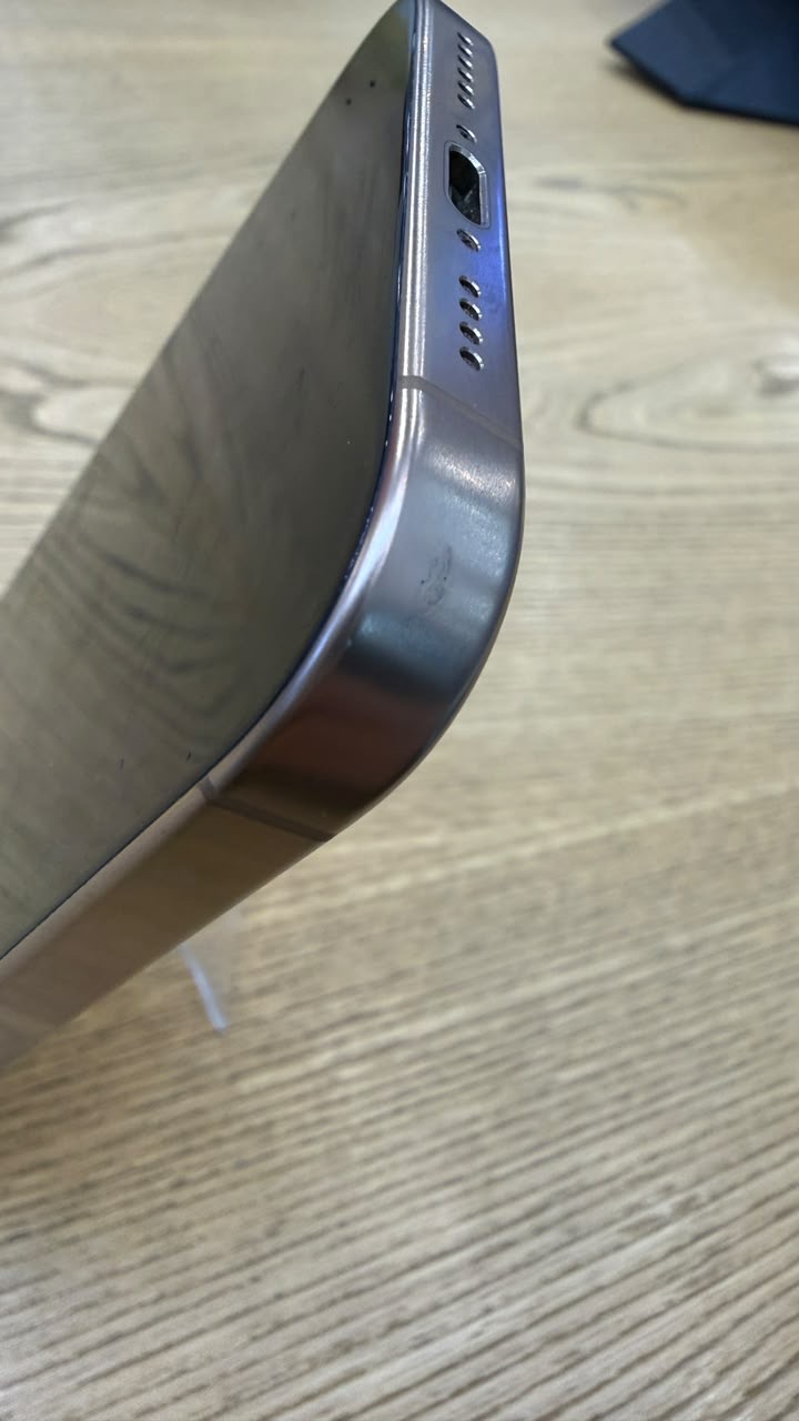 کارکرده : آیفون 16 پرومکس حافظه 256 گیگابایت و رم 8 گیگابایت دیزرت سنگاپور iPhone 16 Pro Max 256 Gb Desert ZAA